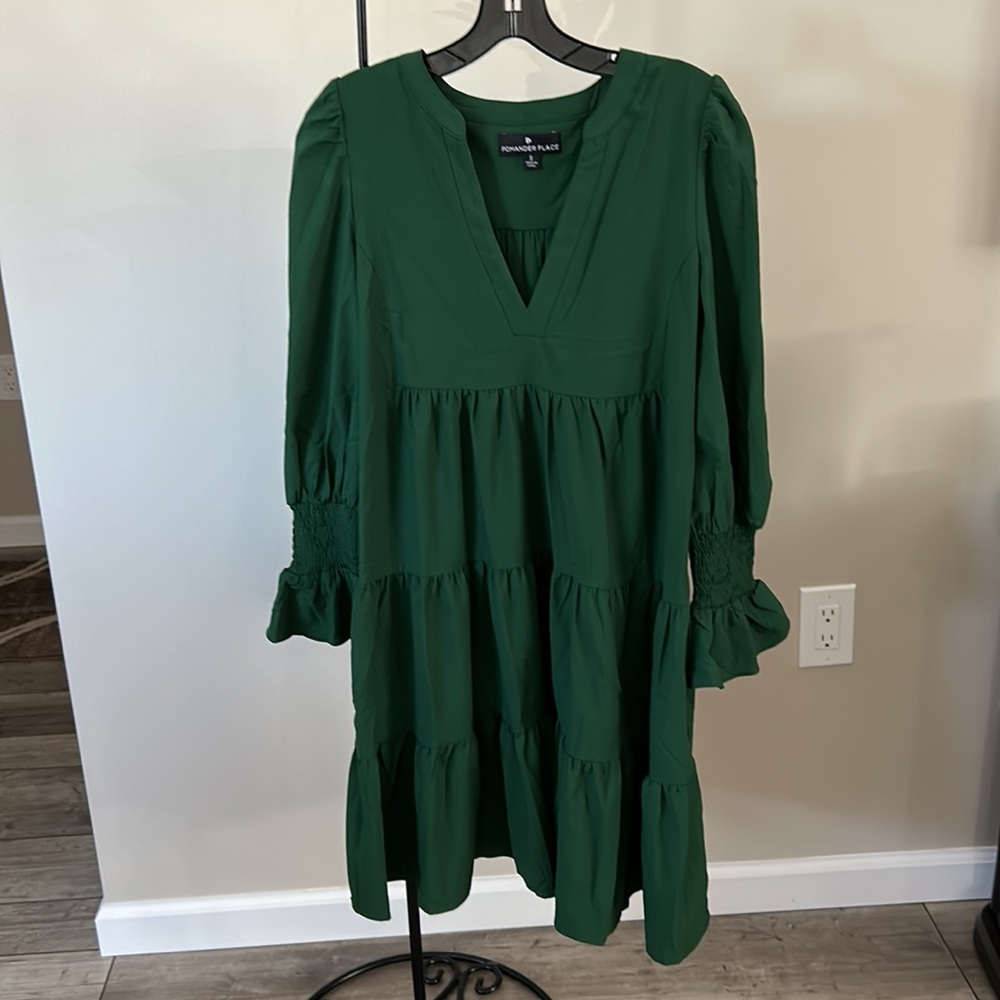 Hunter Green Crepe Kenzo Dress
POMANDER PLACE - Picture 9 of 13